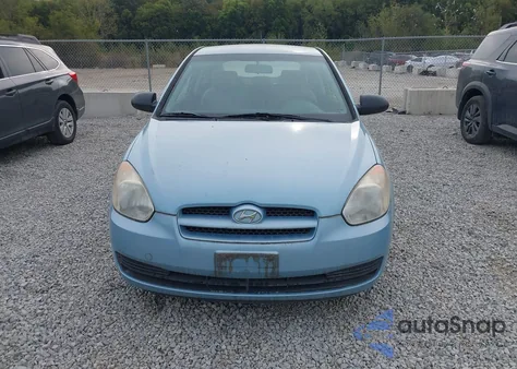 2008 Hyundai Accent Gs z USA, uszkodzony, nr VIN KMHCM36C38U091575
